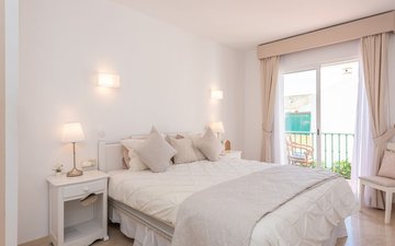 Property slide 14