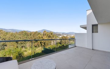Property slide 22
