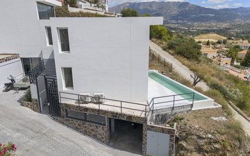 Property slide 29