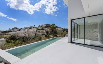 Property slide 24