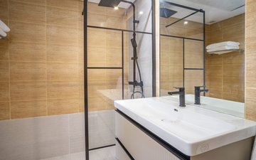 Property slide 19