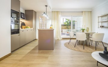 Property slide 10
