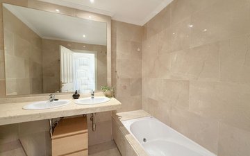 Property slide 20