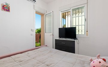 Property slide 22