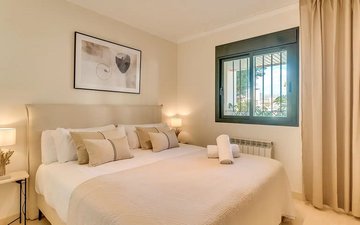 Property slide 20