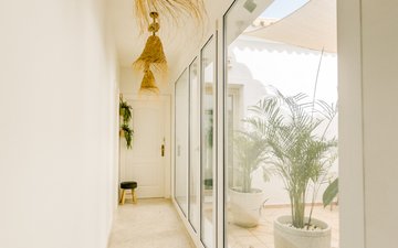 Property slide 32
