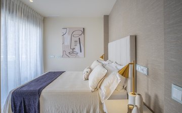 Property slide 32