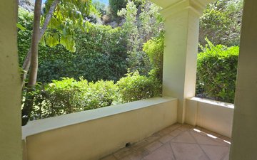Property slide 20