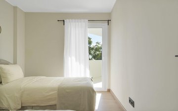 Property slide 22