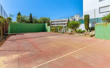 Property slide 25