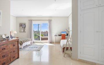 Property slide 21