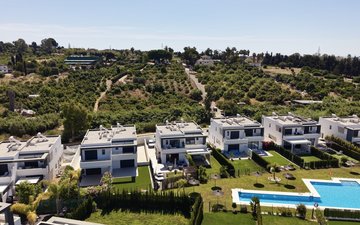 Property slide 48