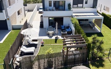 Property slide 44