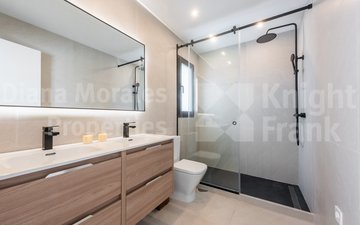 Property slide 22