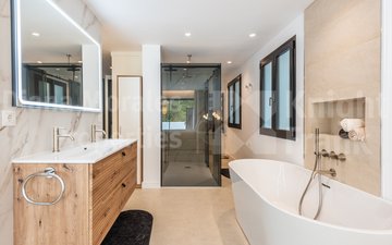 Property slide 18