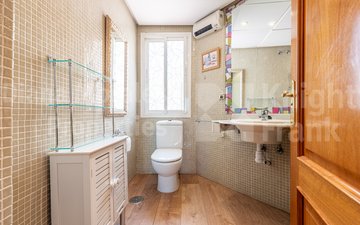 Property slide 14