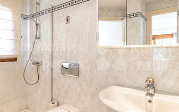 Property slide 21