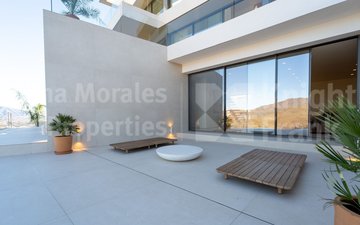 Property slide 35