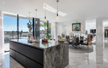 Property slide 10