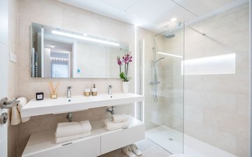 Property slide 10