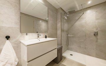 Property slide 21