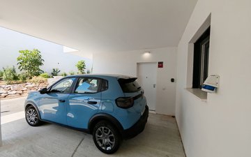 Property slide 20