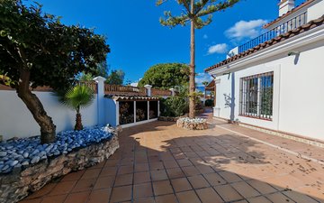 Property slide 31