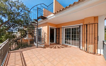 Property slide 19
