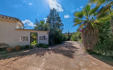Property slide 16