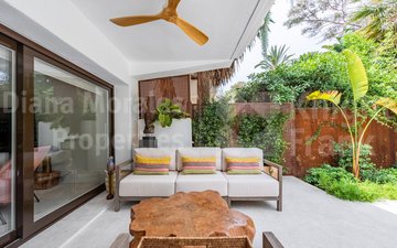 Property slide 32