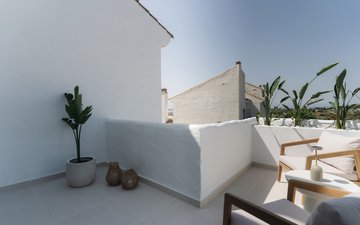 Property slide 17