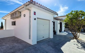 Slajd nieruchomości 38