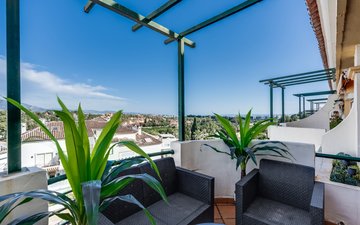 Property slide 10