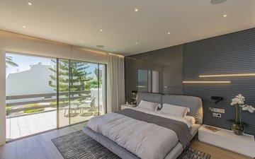 Property slide 18
