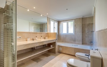 Property slide 22