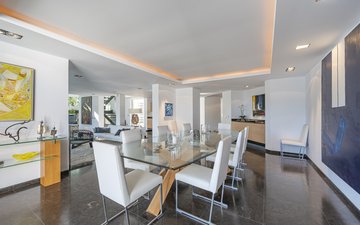 Property slide 32
