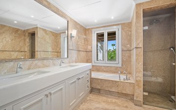 Слайд недвижимости 24