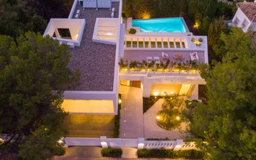 Property slide 10