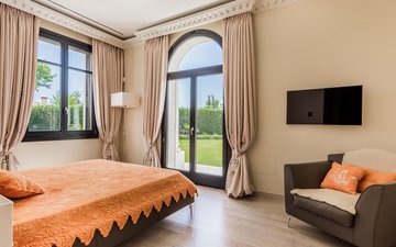 Property slide 18