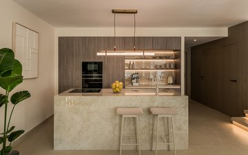 Property slide 10