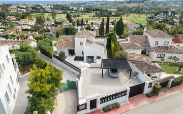 Property slide 32