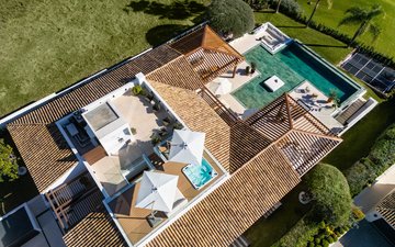 Property slide 32