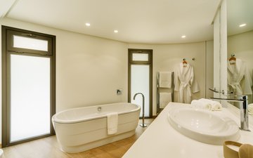 Property slide 16