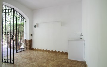 Property slide 25