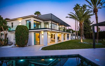 Property slide 10