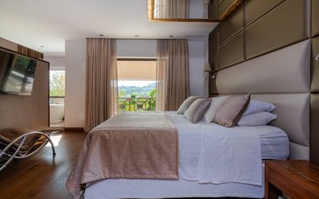 Property slide 22