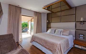 Property slide 21