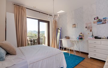 Property slide 25