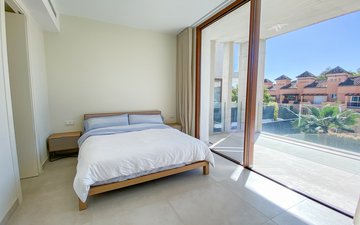 Property slide 14