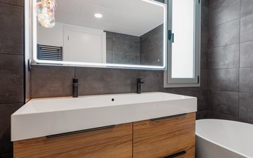 Property slide 16
